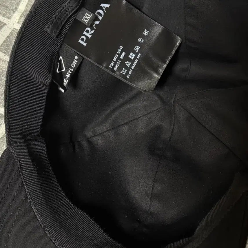 [BUNJANG] Prada Re-Nylon Baseball Cap Black 2XL / 프라다 리나일론 베이스볼 캡 블랙 2XL