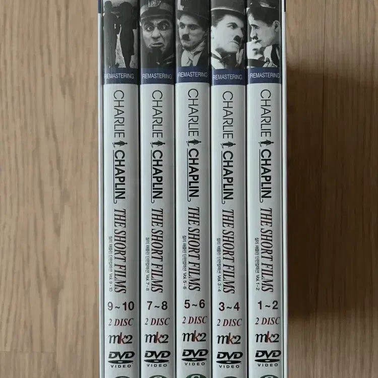 [BUNJANG] Charlie Chaplin Edition HD Remastering: Short Film Collection (10-Disc) / [HD 리마스터링] 찰리 채플린 에디션 : 단편 컬렉션 (10disc)