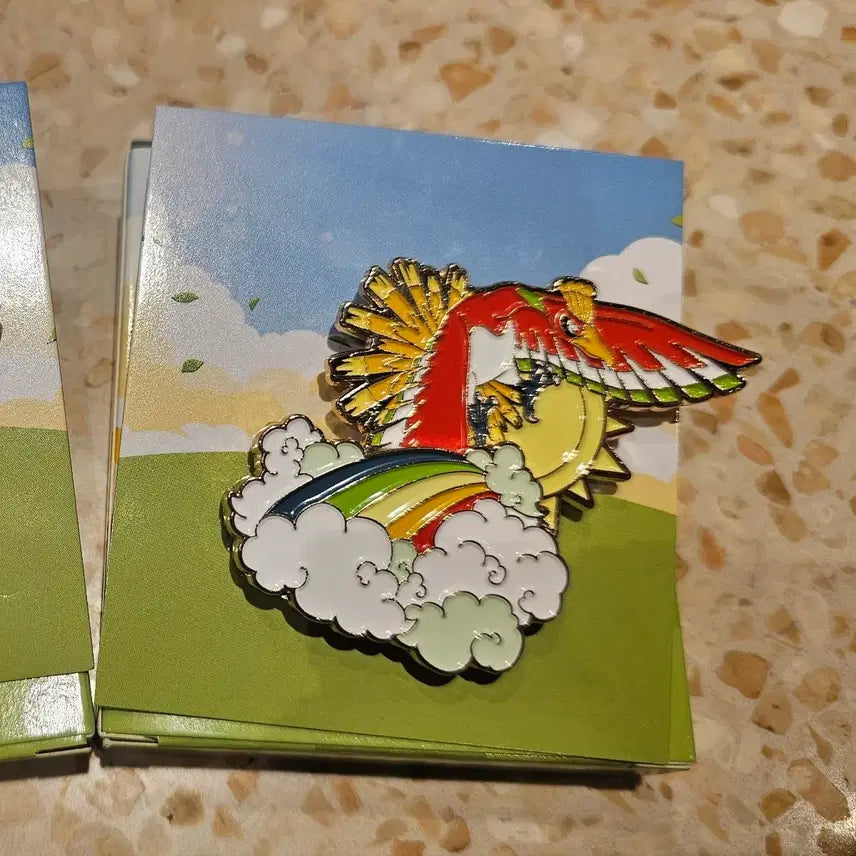[BUNJANG] Isaac Toast "Seven-Colored Bird" Badge / 이삭토스트 뱃지 칠색조 팝니다