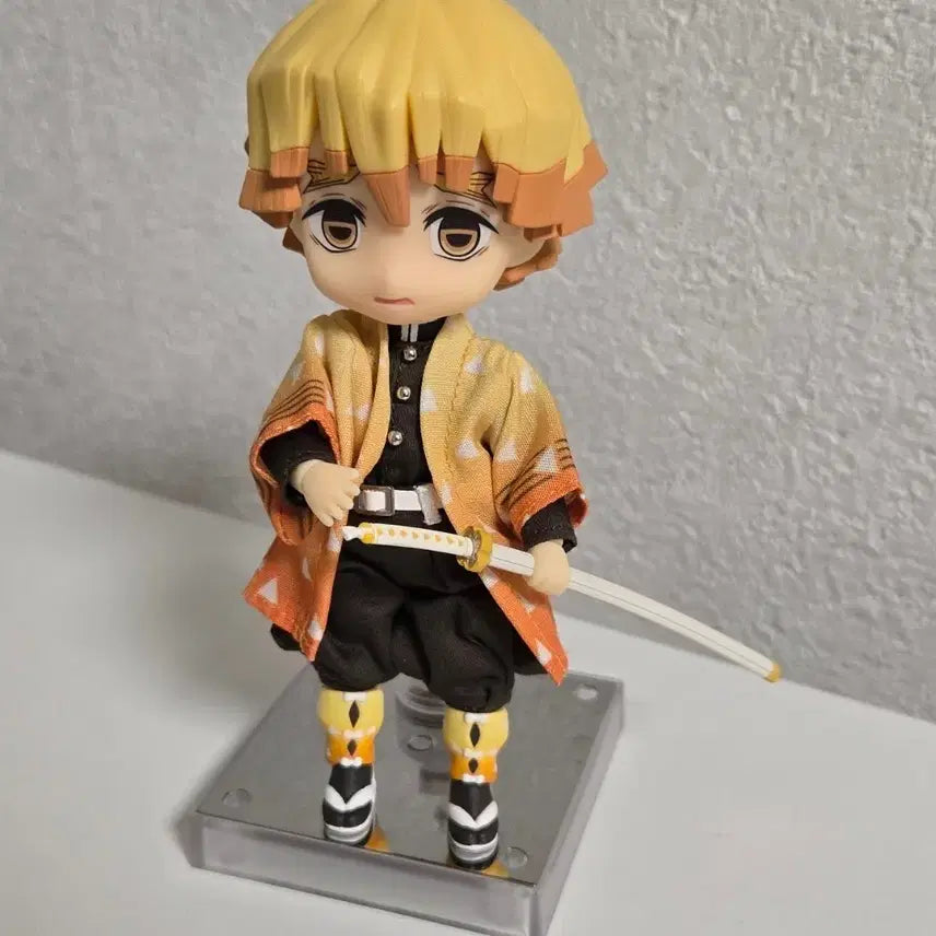 [BUNJANG] Demon Slayer Zenitsu Nendoroid Doll Figure / 귀멸의 칼날 귀칼 젠이츠 넨도로이드돌 넨도돌 피규어