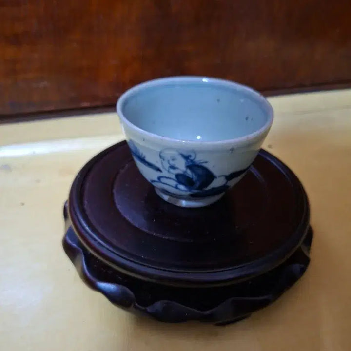 [BUNJANG] Ming and Qing Dynasty Figure Decorated Cup / 오래 묵은 명,청대 인물문잔