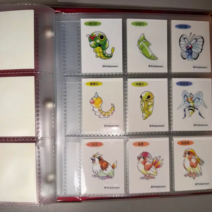 [BUNJANG] Pokemon Sticker Album 2 Types + 100 Types of 30th Anniversary Stickers (Includes Mewtwo) + 50 Duplicate Stickers / 포켓몬스터 씰북 2종 + 30주년 씰100종(뮤츠포함)+중복씰 50개