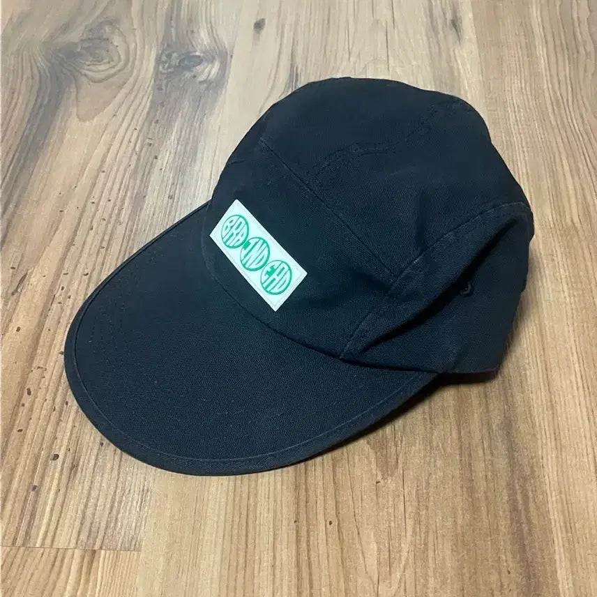 [SOLD OUT] 브레인데드 brain dead 5 패널 로고 롱빌 캡 OS 블랙