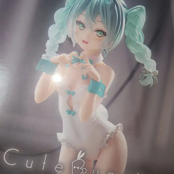 [BUNJANG] Luludo Hatsune Miku White Bunny Girl Figure / 루루도 하츠네미쿠 화이트 바니걸 피규어
