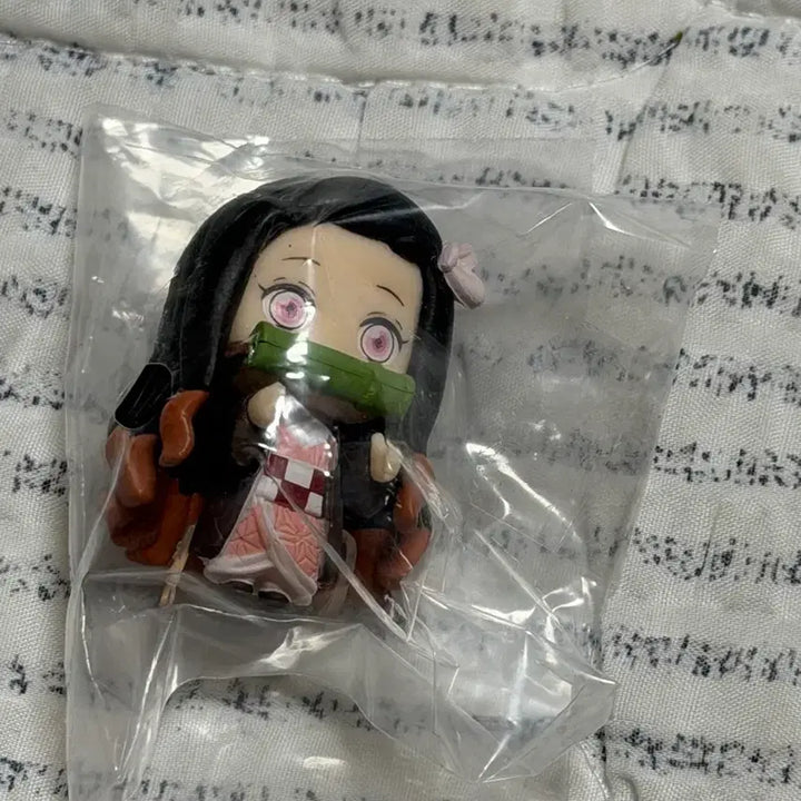 [BUNJANG] Demon Slayer Nezuko Figure / 귀멸의칼날 나란히가챠 나라분데스 네즈코
