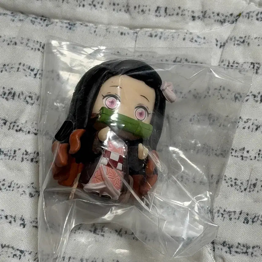 [BUNJANG] Demon Slayer Nezuko Figure / 귀멸의칼날 나란히가챠 나라분데스 네즈코