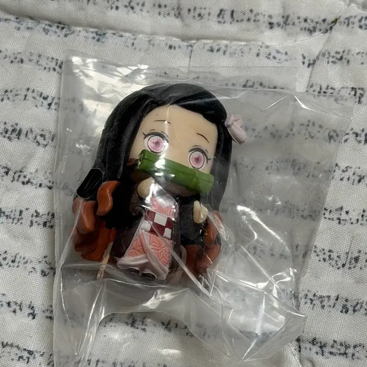 [BUNJANG] Demon Slayer Nezuko Figure / 귀멸의칼날 나란히가챠 나라분데스 네즈코