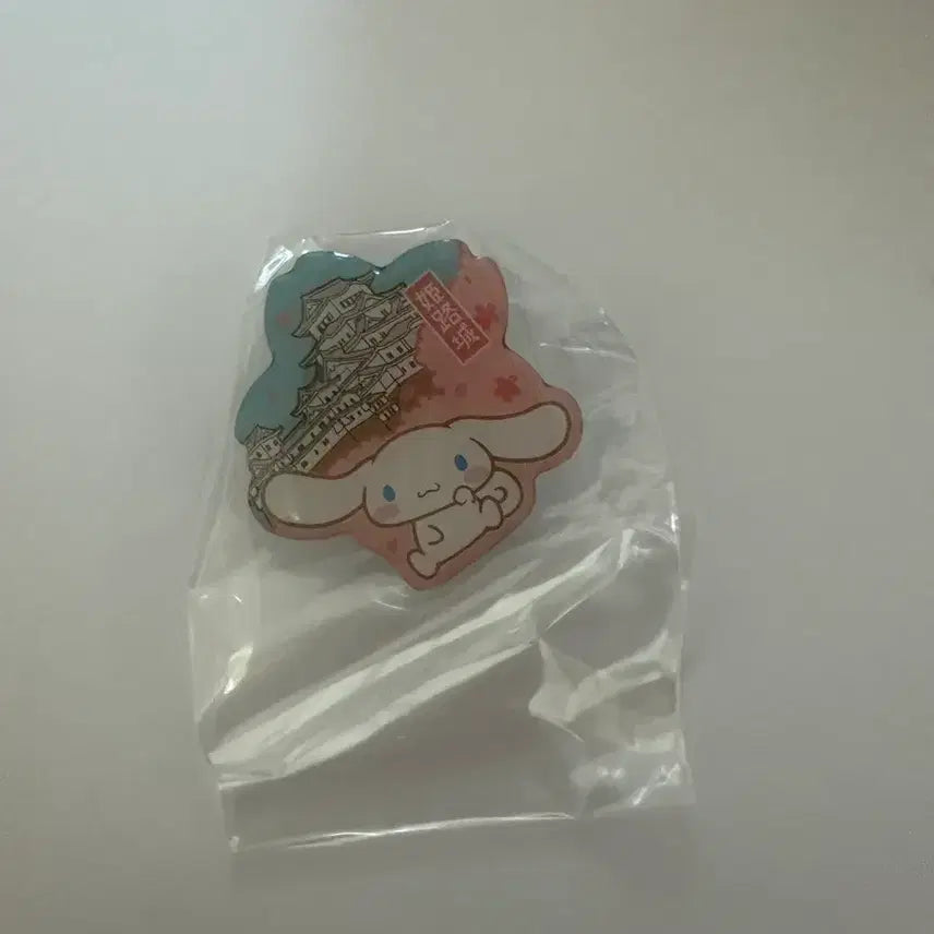 [BUNJANG] Sanrio Kobe Limited Sakura Cinnamoroll Badge New / 산리오 고베 한정 사쿠라 시나모롤 뱃지 새상품