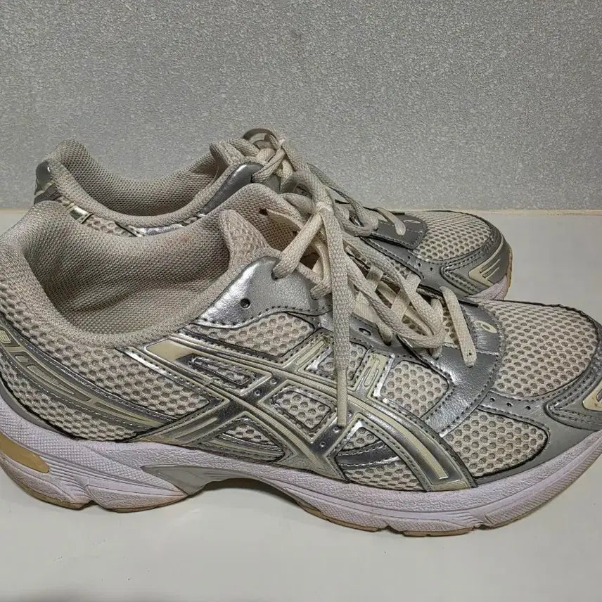 [BUNJANG] ASICS Gel 1130 Cream Pure Silver Sneakers (265) / 아식스 젤 1130 크림 퓨어 실버 (265)