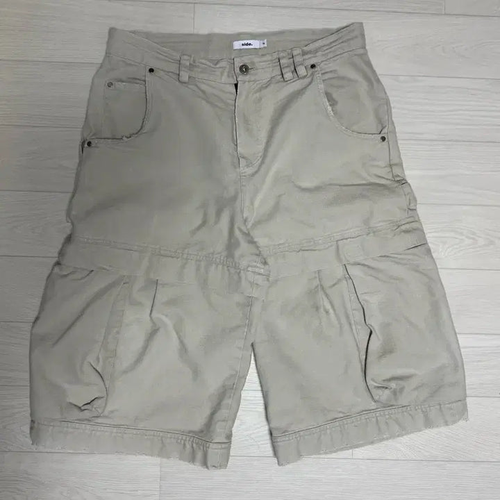 [BUNJANG] Side Service Layered Cargo Bermuda Pants Bone / 사이드서비스 레이어드 카고 버뮤다 2 bone