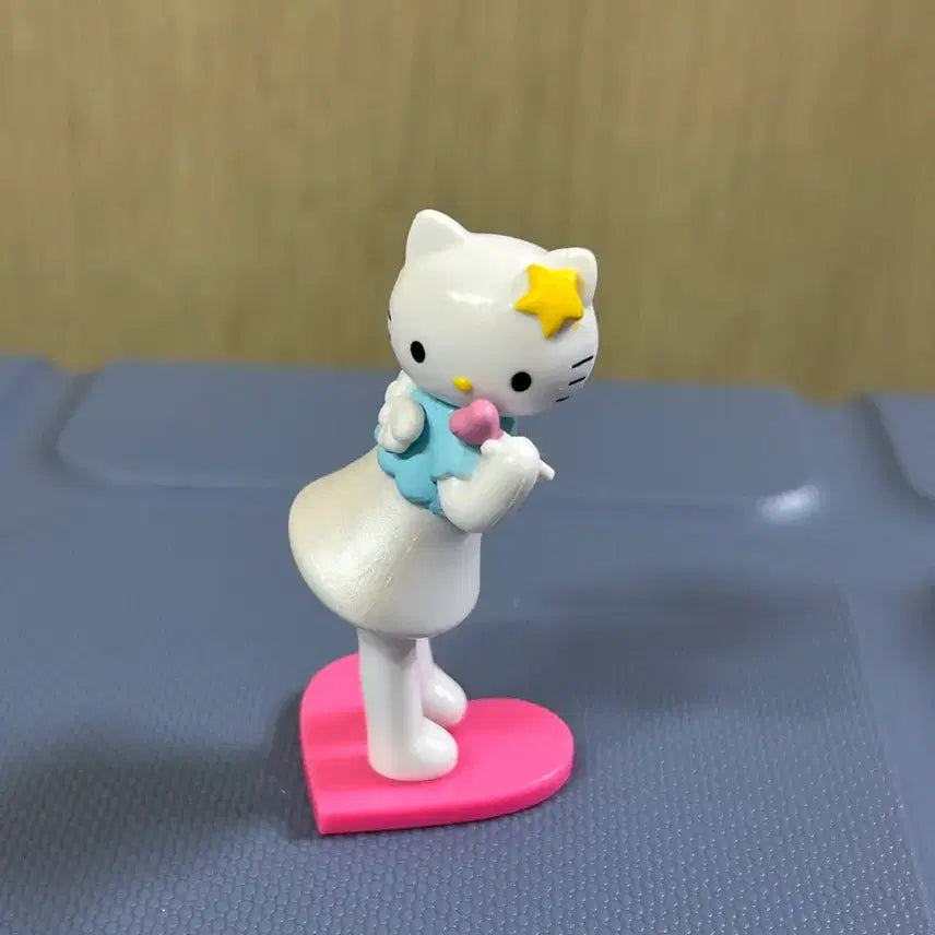 [BUNJANG] Takara Tomy Hello Kitty Long Leg Style-Up Figure / 타카라토미 헬로키티 롱다리 스타일업 피규어