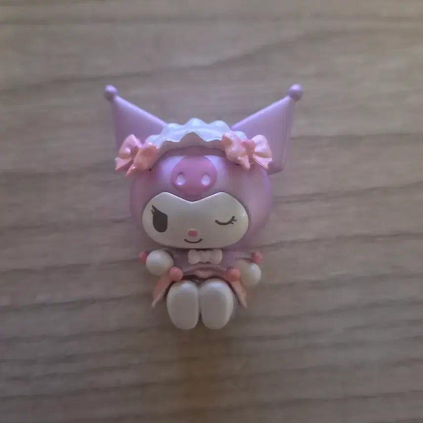 [BUNJANG] Kuromi Pink Maid Figure / 쿠로미 핑크 메이드 피규어