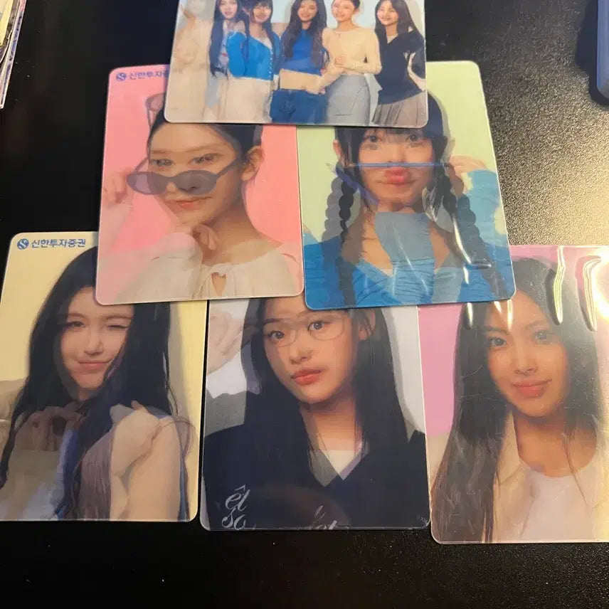 [BUNJANG] NewJeans Shinhan Investment &amp; Securities Hologram Card / 뉴진스 신한투자증권 홀로그램 카드