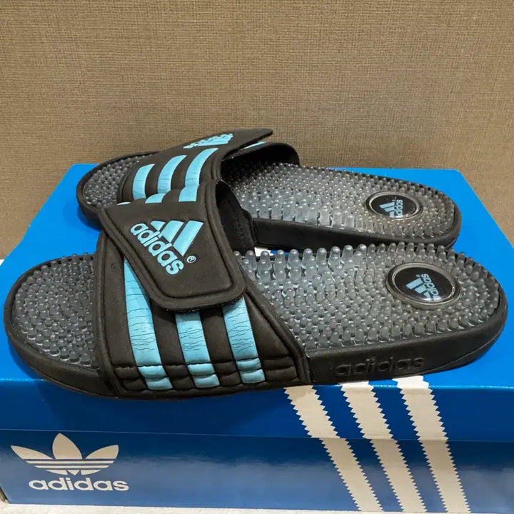 [BUNJANG] Adidas Adilette Shower Slides Black/Blue Size 235 / 아디다스 슬리퍼 235