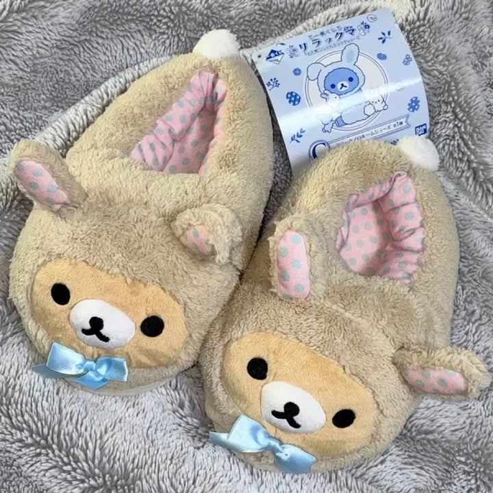 [BUNJANG] Rilakkuma Classic Room Shoes, Classic Kitty Hanger, Korilakkuma Fabric Wallet Bundle Set / 리락쿠마 고전 룸슈즈, 고전 키티 걸이, 코리락쿠마 천지갑 일괄 양도