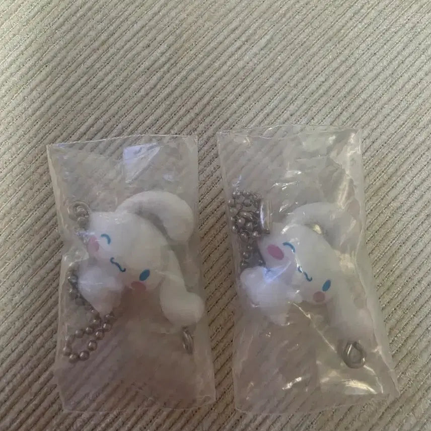 [BUNJANG] Sanrio Pinch-Connect Keychain Gacha Cinnamoroll / [판매] 산리오 꼬집어 연결하는 키링 가챠