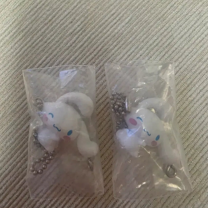 [BUNJANG] Sanrio Pinch-Connect Keychain Gacha Cinnamoroll / [판매] 산리오 꼬집어 연결하는 키링 가챠