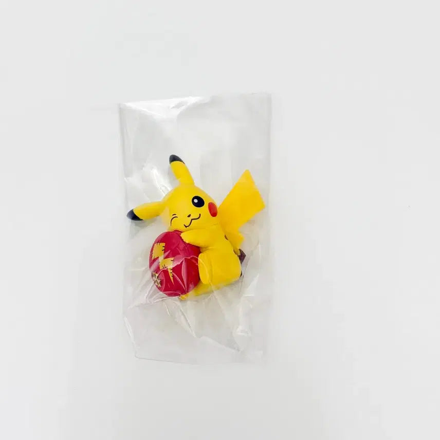 [BUNJANG] Pokemon Pikachu Relax Cushion Gacha Figure / 포켓몬 피카츄 집에서 편히 쉬어요 휴식 릴렉스 쿠션 가챠 피규어
