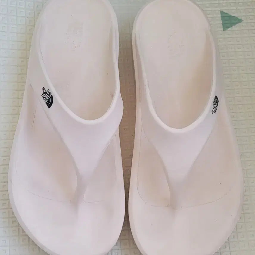 [SOLD OUT] 노스페이스 쪼리 샌들