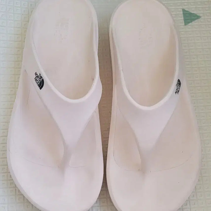 [SOLD OUT] 노스페이스 쪼리 샌들