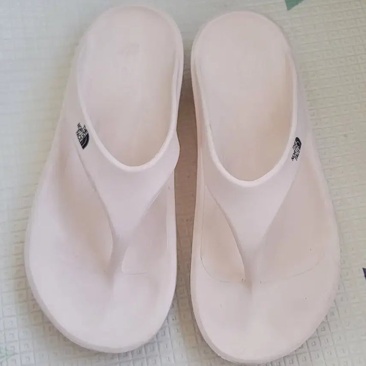 [SOLD OUT] 노스페이스 쪼리 샌들