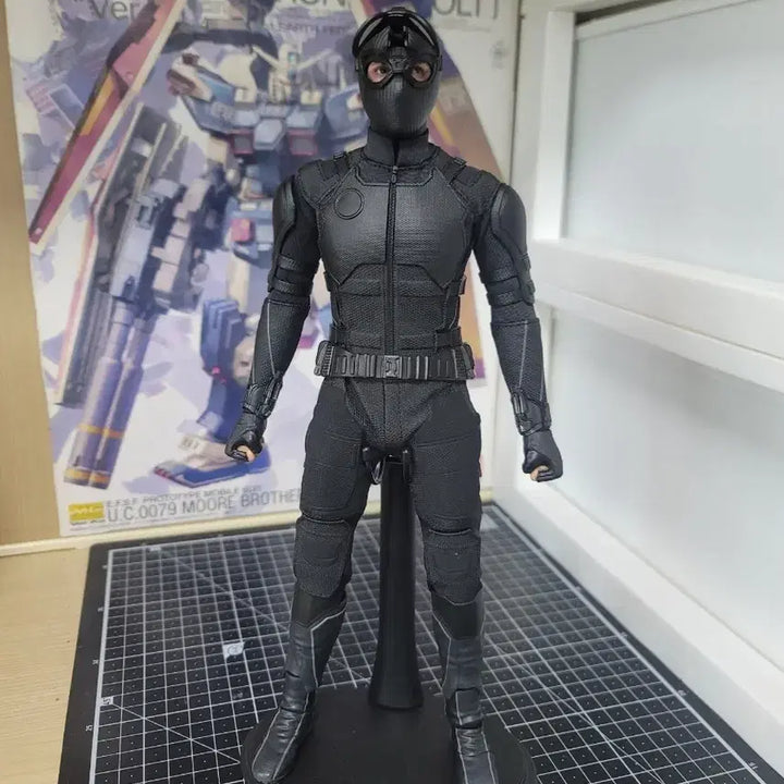 [BUNJANG] Hot Toys Spider-Man Stealth Deluxe Figure (Box Not Included) / 핫토이 스파이더맨 스텔스 디럭스 (박스 X)