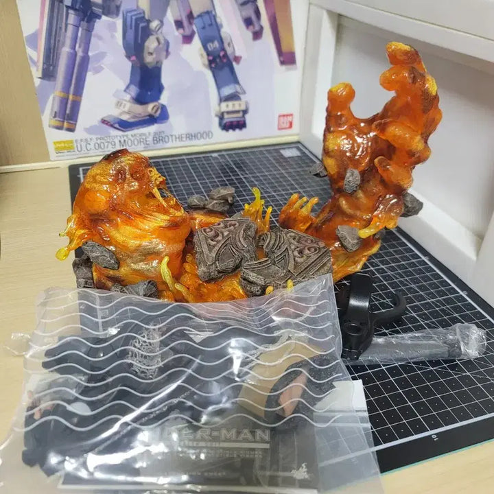 [BUNJANG] Hot Toys Spider-Man Stealth Deluxe Figure (Box Not Included) / 핫토이 스파이더맨 스텔스 디럭스 (박스 X)
