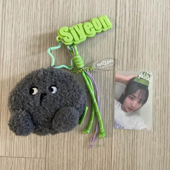 [BUNJANG] QWER Seyeon 2nd Anniversary Voice Keychain Seyeon Photocard Set / qwer 시연 2주년 보이스키링 시연 포토카드 세트