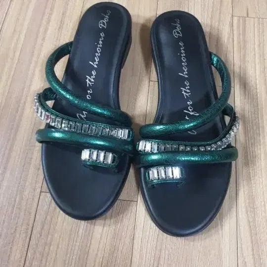 [BUNJANG] Doho Cubic Bangle Slippers Green / 도호 큐빅 뱅글 슬리퍼 녹색 새 제품