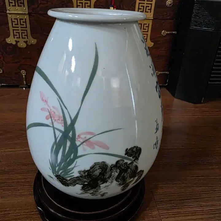 [BUNJANG] Joseon Dynasty Celadon Porcelain Vase with Orchid and Auspicious Inscriptions / [집안에 복을 부르는 명문] 백자 청화진사철화 난초문 (도자기 화병)
