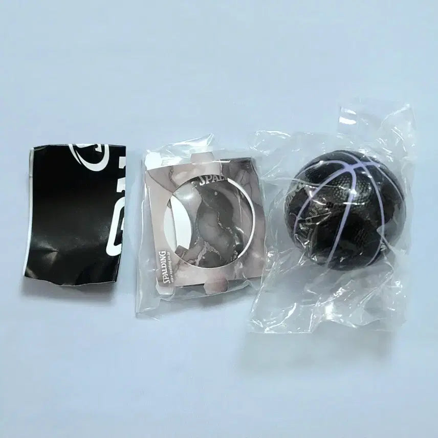 [BUNJANG] Spalding Basketball Collection 2 Gacha Miniature Basketball (Sealed) / [미개봉] 스팔딩 농구공 컬렉션2 가챠 미니어처쳐 농구공