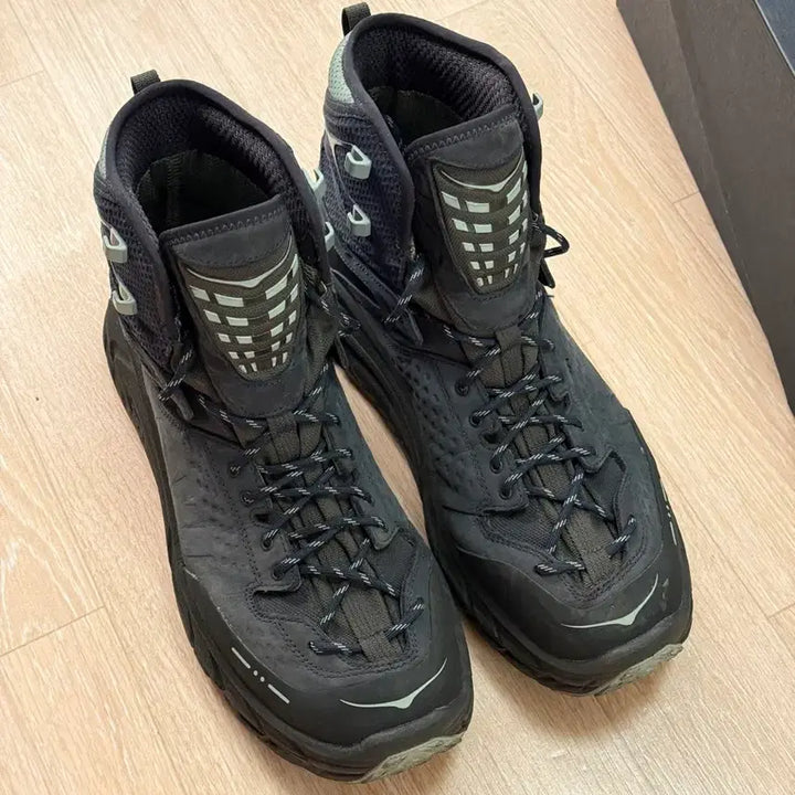 [BUNJANG] Hoka x J.L-A.L Thor Ultra High Blueberry Jadeite / 300) 호카 x J.L-A.L 토르 울트라 하이 블루베리 제이다이트