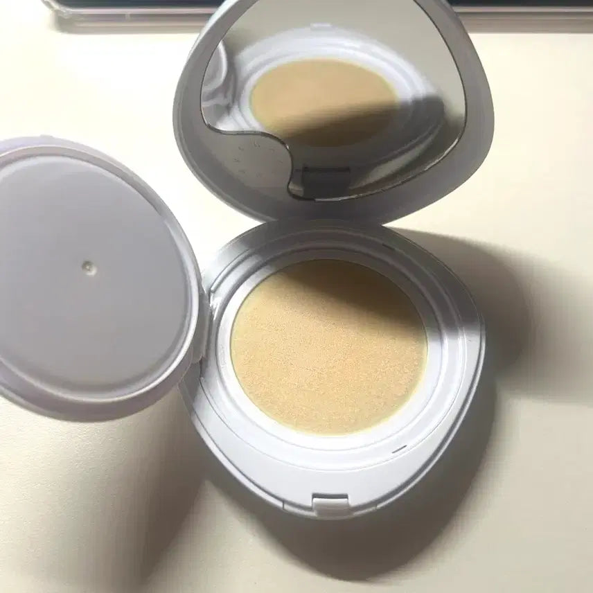 [BUNJANG] WAKEMAKE Water Glow Cushion SPF50+ PA++++ 21 Vanilla / 웨이크메이크 워터 글로우 쿠션 21 바닐라