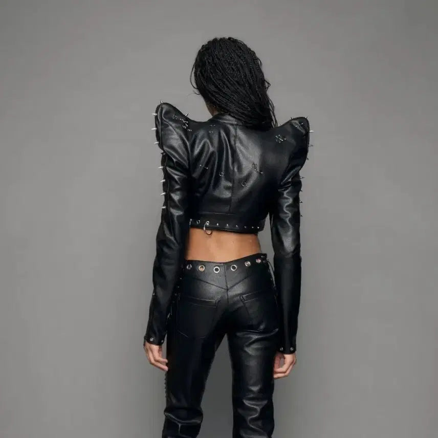 [BUNJANG] NAMILIA 2026 Devil Horn Shoulder Faux Leather Crop Jacket / NAMILIA 2026 데빌혼숄더 피어싱디테일 페이크레더 크롭자켓