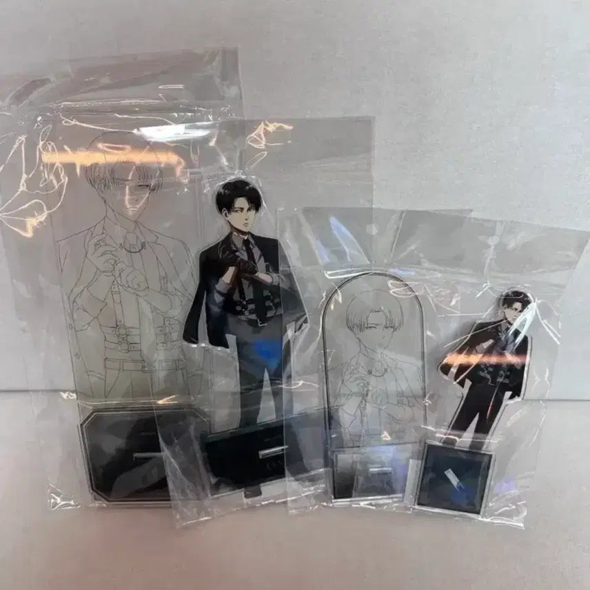 [BUNJANG] Attack on Titan Levi Acrylic Standee Loft Pop-up Limited Edition / 진격의 거인 리바이 아크릴 로프트 팝업 진격의거인 제일복권