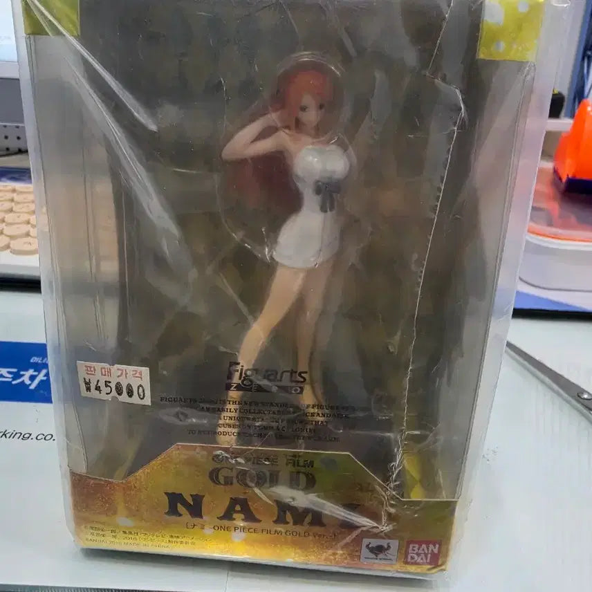 [BUNJANG] FiguartsZERO Nami Limited Edition Film Gold Figure / 원피스 피규아츠제로  극장판 필금골드 한정판 나미