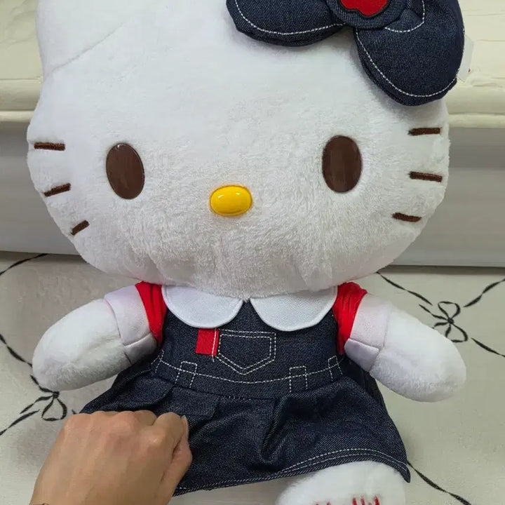 [BUNJANG] Hello Kitty Blue Overalls Dress Large Plush 45cm / 헬로키티 대형인형 45cm 새상품