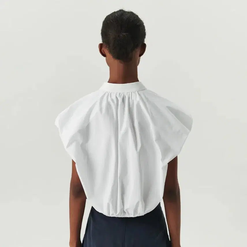 [BUNJANG] Reba Volume Sleeveless Shirt White / 르바 볼륨 슬리브리스 셔츠 화이트