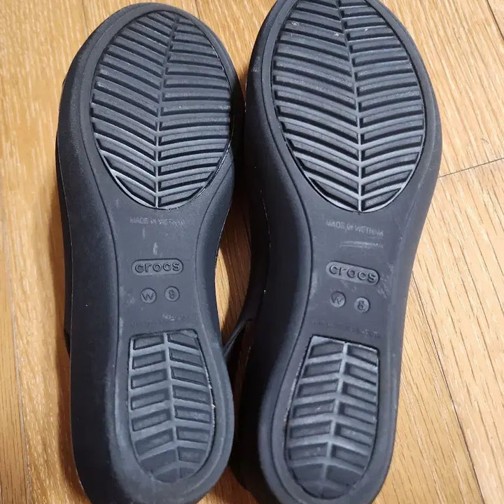 [SOLD OUT] 크록스 이사벨라 W8