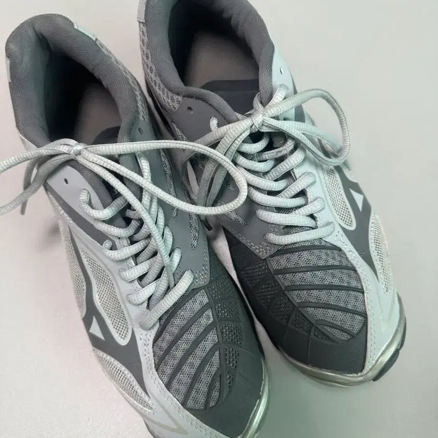 [BUNJANG] Mizuno Wave Lightning Z3 Badminton Shoes - Gray, 255mm / 미즈노 웨이브 라이트닝 z3 그레이 255