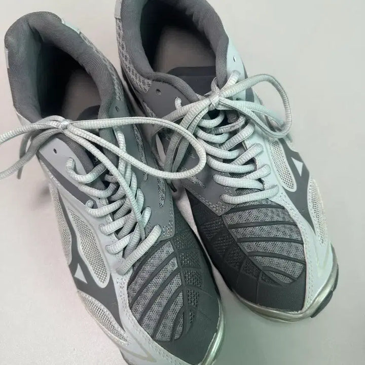 [BUNJANG] Mizuno Wave Lightning Z3 Badminton Shoes - Gray, 255mm / 미즈노 웨이브 라이트닝 z3 그레이 255