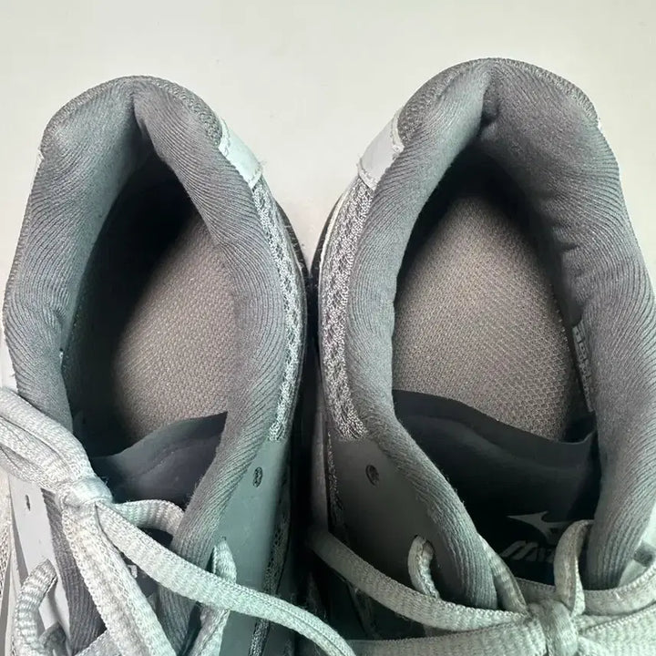 [BUNJANG] Mizuno Wave Lightning Z3 Badminton Shoes - Gray, 255mm / 미즈노 웨이브 라이트닝 z3 그레이 255