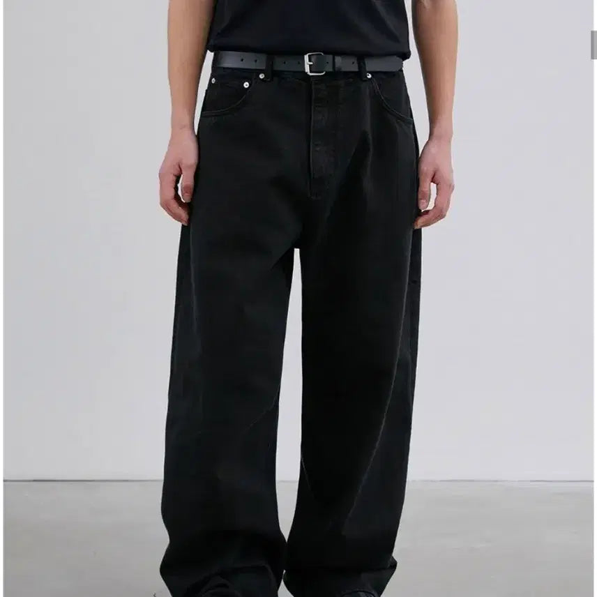 [BUNJANG] Branded Faded Black MAX WIDE STRAIGHT Fit Jeans / 1705 FADED BLACK JEANS