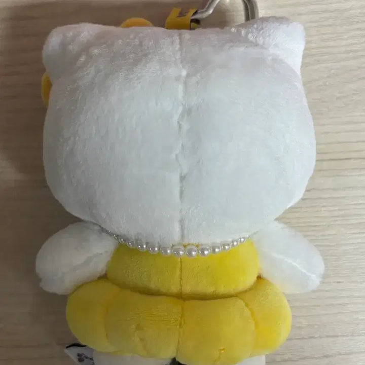 [BUNJANG] Hello Kitty Plush Charm Jisoo Kitty / 헬로키티 인형 키링 지수 키티