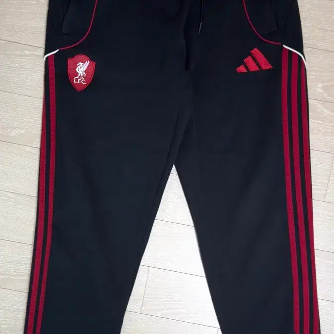 [BUNJANG] Adidas Liverpool Training Set - Black/Red / 아디다스 리버풀 트레이닝 세트 해외L,M
