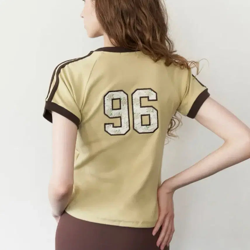 [BUNJANG] Locke Cake Back Point Semi Crop Short Sleeve T-Shirt / 락케이크 백포인트 96 세미크롭 반팔