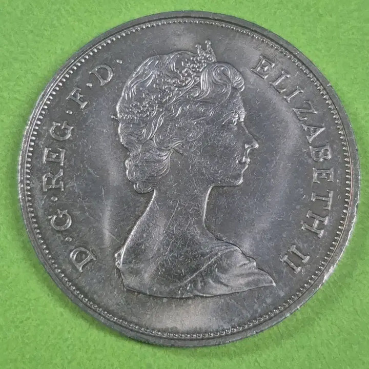 [BUNJANG] 1981 United Kingdom Royal Wedding Commemorative Coin - Princess Diana Large Size / [대형] 1981년 영국 다이애나비 결혼기념 주화M3250