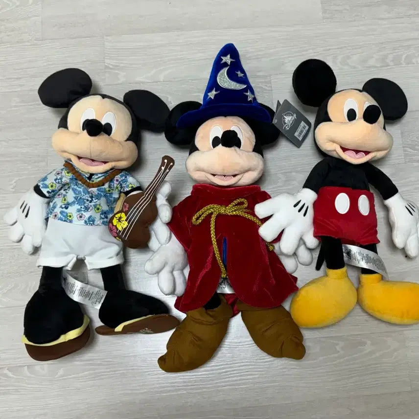 [BUNJANG] Disney Authentic Mickey Mouse Plush Dolls Bundle (Hawaiian Mickey, Fantasia Mickey, Standard Mickey) / 디즈니 정품 미키(하와이미키, 판타지아미키, 미키) 봉제인형 일괄