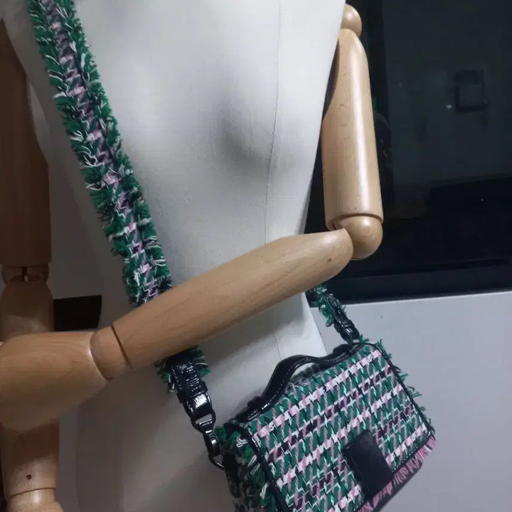 [BUNJANG] Couronne x Lucky Chouette Collaboration Tweed Crossbody Bag with Leather Strap / (특가세일) 쿠론 럭키슈에뜨 콜라보 트위드 크로스백+가죽 스트랩 1개