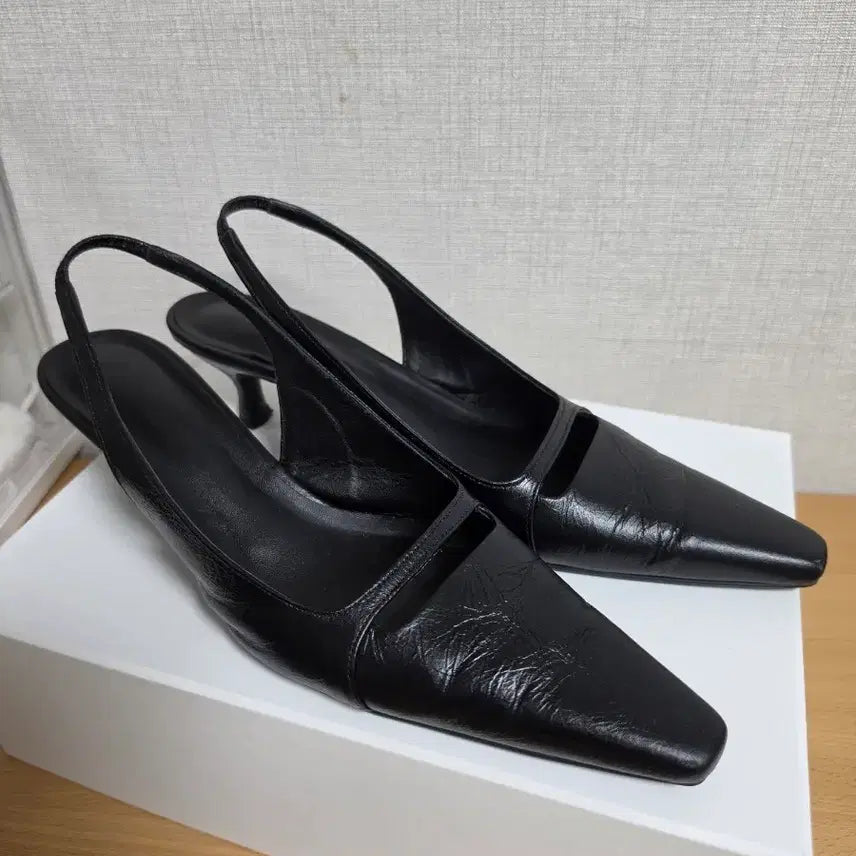 [BUNJANG] Pieton Cara Slingback Pumps Matte Black 250mm / 피에톤 pieton cara 매트블랙 슬링백 펌프스 250 발볼넓힘